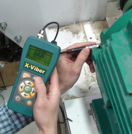 發(fā)動機(jī)運(yùn)行軟腳和共振如何檢查